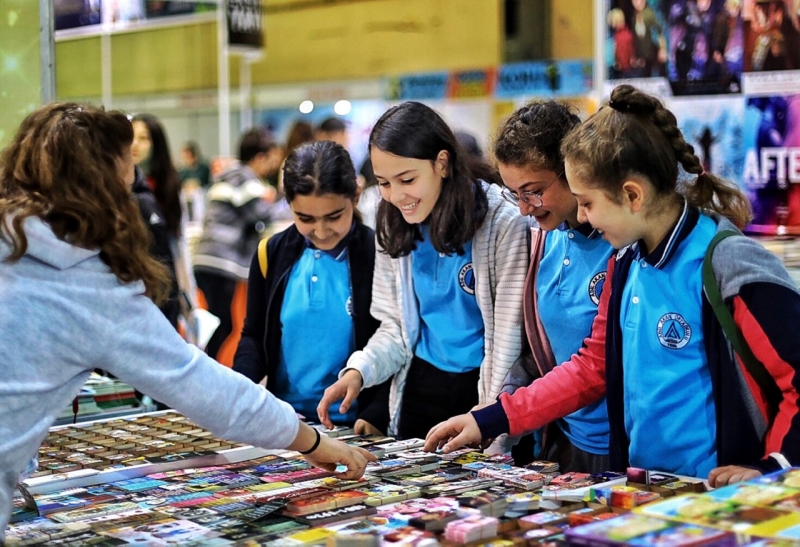 Çocuklar kitapla buluşuyor