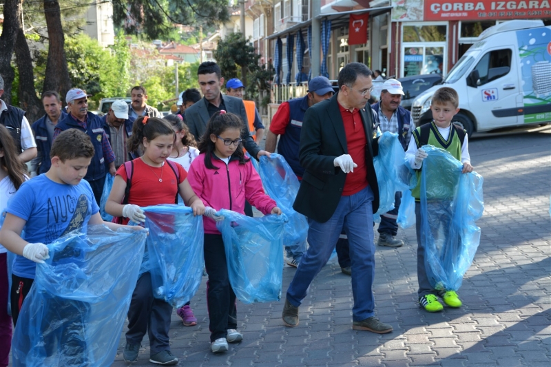 ÇOÇUKLARIN ''YENİDEN YEŞİL BULDAN'' ÇALIŞMASI