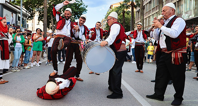 Halk Dansları Festivali coşkuyla başladı!