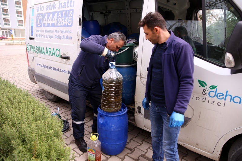 MERKEZEFENDİ’DE ATIK YAĞLAR GERİ DÖNÜŞÜME