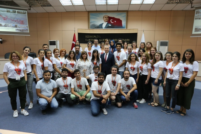 Projelerini Başkan Osman Zolan'a sundular