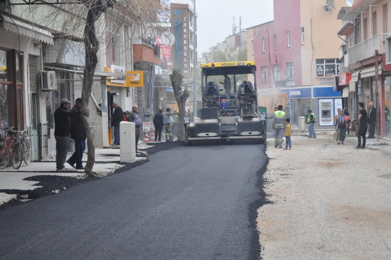 SÖZLER TUTULUYOR, YOLLAR YAPILIYOR