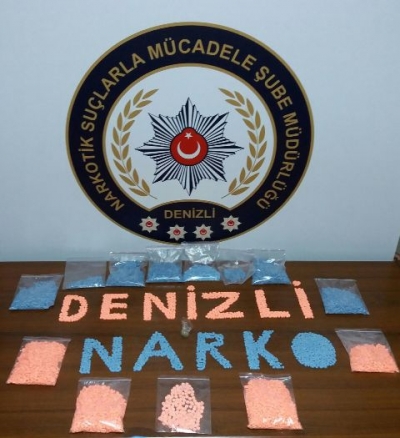 Denizli Emniyet Müdürlüğü görevlileri tarafından ilimizde uyuşturucu madde ticareti yapmak isteyen şahıs ve organizasyonlara yönelik çalışma yapıldı.