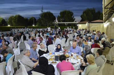 İl Müftülüğü Personeli ile Engelli Vatandaşlar İftar Sofrasında Buluştu