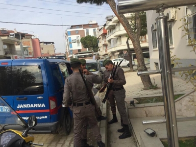 Sarayköy Jandarma Komutanlığı öncülüğünde operasyon düzenledi. 